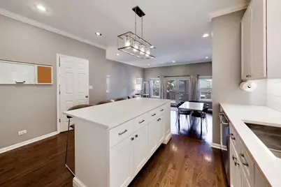 329 W Goethe Street, Chicago, IL 60610 - Photo 11