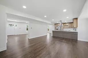 8700 W 103rd St, Palos Hills, IL 60465 - Photo 9