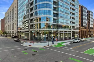 545 E Wells St, Milwaukee, WI 53203 - Photo 73