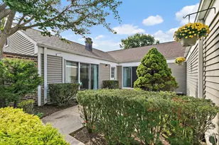 954 Dartmouth Dr, Wheaton, IL 60189 - Photo 5