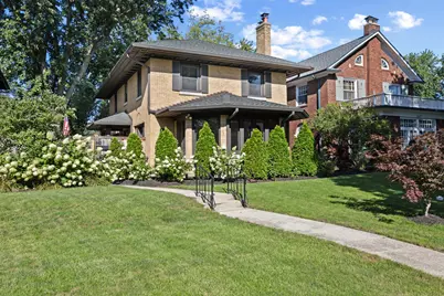 843 N Oak Park Avenue, Oak Park, IL 60302 - Photo 1