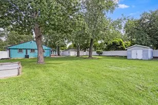 614 Berlin Ave, Joliet, IL 60435 - Photo 3