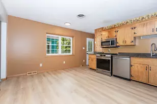 614 Berlin Ave, Joliet, IL 60435 - Photo 9
