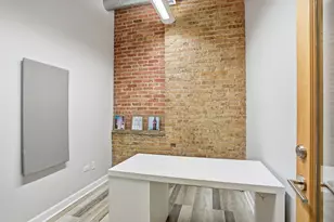 824 W Superior St, Chicago, IL 60642 - Photo 13