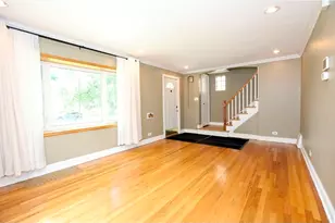 10031 S Paxton Ave, Chicago, IL 60617 - Photo 5