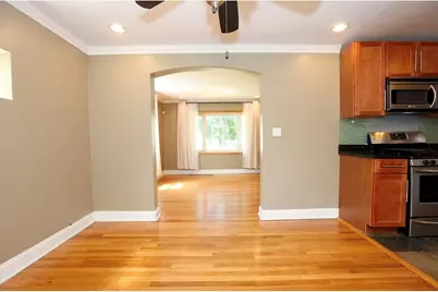 10031 S Paxton Avenue, Chicago, IL 60617 - Photo 9