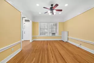 549 W Surf St, Chicago, IL 60657 - Photo 15