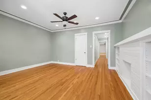 549 W Surf St, Chicago, IL 60657 - Photo 5