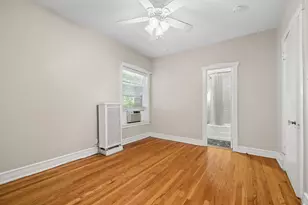 549 W Surf St, Chicago, IL 60657 - Photo 7