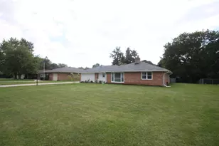 1222 Kay Ave, Rockford, IL 61103 - Photo 3