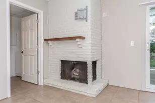 207 Greenleaf Dr, Bloomington, IL 61704 - Photo 29