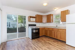 322 E Timber St, Pontiac, IL 61764 - Photo 7
