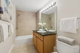 3222 W Sunnyside Ave, Chicago, IL 60625 - Photo 13