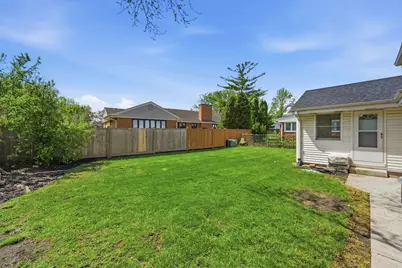 389 Michael John Drive, Park Ridge, IL 60068 - Photo 29