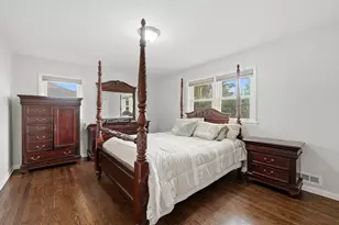 389 Michael John Dr, Park Ridge, IL 60068 - Photo 13