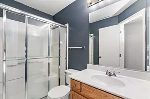 1095 Village Center Pkwy, Aurora, IL 60506 - Photo 15