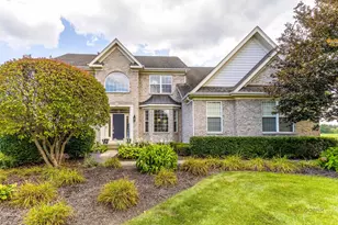 5 Kensington Ct, Hawthorn Woods, IL 60047 - Photo 1
