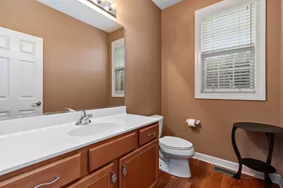 5 Kensington Court, Hawthorn Woods, IL 60047 - Photo 9