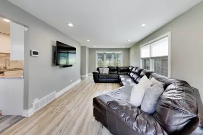 296 Springfield Terrace, Des Plaines, IL 60018 - Photo 7