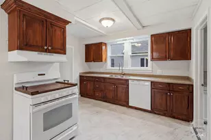 1223 N Locust St, Pontiac, IL 61764 - Photo 15