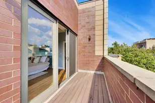 2224 W Roscoe St, Chicago, IL 60618 - Photo 29