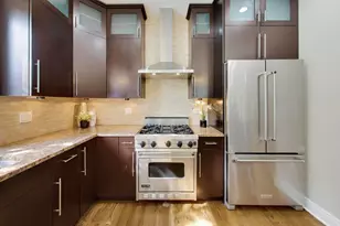 2224 W Roscoe St, Chicago, IL 60618 - Photo 9