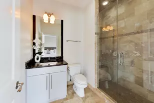 2224 W Roscoe St, Chicago, IL 60618 - Photo 17