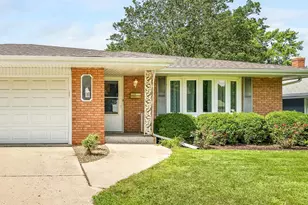 815 Parkside Dr, Rockford, IL 61108 - Photo 5