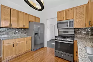502 Crystal Ct, Oswego, IL 60543 - Photo 3