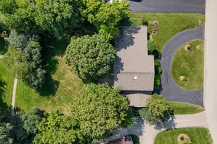 15 Croydon Ln, Oak Brook, IL 60523 - Photo 7