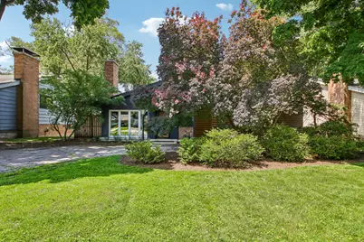 2662 Crawford Avenue, Evanston, IL 60201 - Photo 1