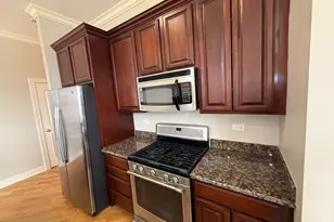 2338 W Morse Ave, Chicago, IL 60645 - Photo 13