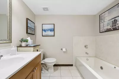 941 W Gunnison Street #1W, Chicago, IL 60640 - Photo 17