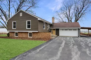 1070 Center Dr, South Elgin, IL 60177 - Photo 1
