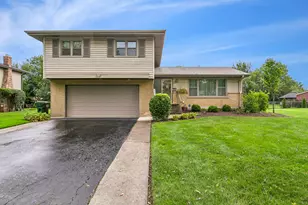18113 Los Angeles Ave, Homewood, IL 60430 - Photo 1