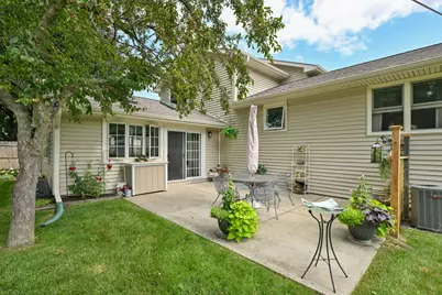 2109 Fairfield Road, Lindenhurst, IL 60046 - Photo 25