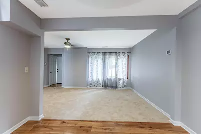 8728 S Rockwell Avenue, Evergreen Park, IL 60805 - Photo 5