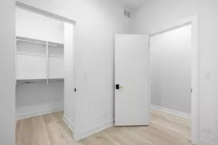 1331 W Taylor St, Chicago, IL 60607 - Photo 11
