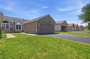 4314 River Glen Dr, Joliet, IL 60431 - Photo 1