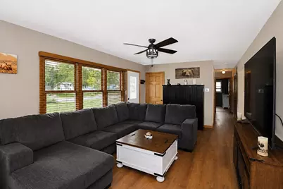 2302 Manor Lane, McHenry, IL 60051 - Photo 3