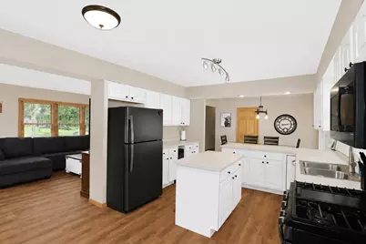 2302 Manor Lane, McHenry, IL 60051 - Photo 9