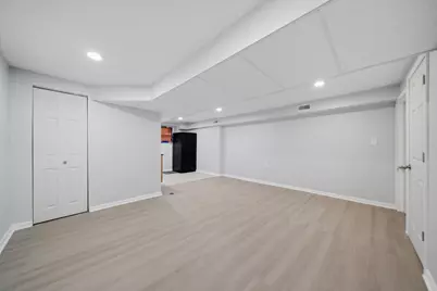 6833 S Merrill Avenue #Basement, Chicago, IL 60649 - Photo 7