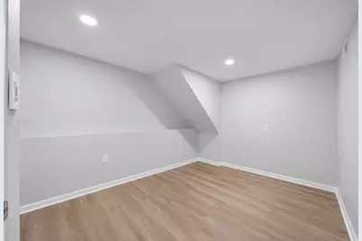 6833 S Merrill Avenue #Basement, Chicago, IL 60649 - Photo 9