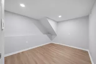 6833 S Merrill Ave, Chicago, IL 60649 - Photo 9