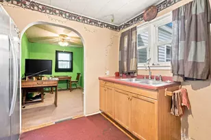1306 13th Ave, Sterling, IL 60181 - Photo 7