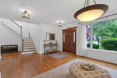 106 N Kenilworth Avenue, Mount Prospect, IL 60056 - Photo 3