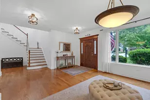106 N Kenilworth Ave, Mount Prospect, IL 60056 - Photo 3