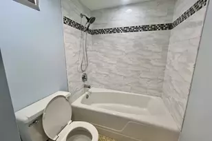 9800 S Karlov Ave, Oak Lawn, IL 60453 - Photo 11