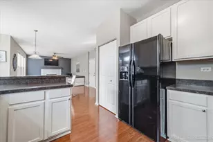 224 Burnett St, Yorkville, IL 60560 - Photo 9