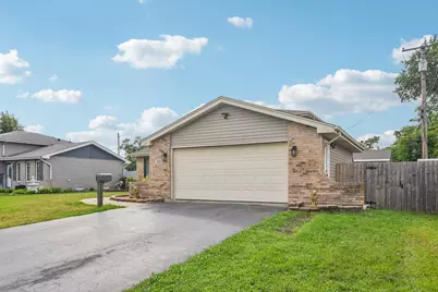 520 N Kinzie Place, Thornton, IL 60476 - Photo 3